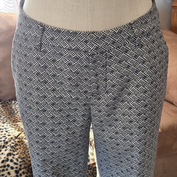 Old Navy Women's Harper Pants - Picture 4 of 8